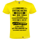 T-SHIRT CON FRASE LE DONNE BUONE ESISTONO ANCORA COLORE GIALLO