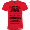 T-SHIRT CON FRASE LE DONNE BUONE ESISTONO ANCORA COLORE ROSSO