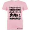 T-shirt personalizzata non sono un dipendente dall'alcol sono il titolare colore rosa