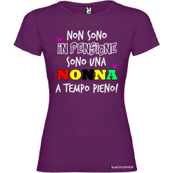 T-shirt personalizzata donna nonna a tempo pieno non sono in pensione colore viola
