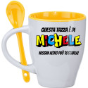 Tazza personalizzata bicolore con cucchiaio questa tazza è di Michele nessun' altro può toccarla