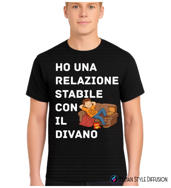 Maglietta con grafica ho una relazione stabile con il divano