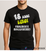 Maglietta 18 anni personalizzata con nome – Finalmente maggiorenne! – Italian Style Diffusion®