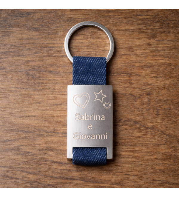 Portachiavi in acciaio personalizzabile con incisione al diamante vista frontale