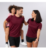 T-shirt sportiva tecnica personalizzabile Runner colorata indossata