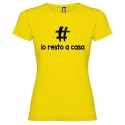 T-SHIRT PERSONALIZZATA CON TESTO IO RESTO A CASA ADRÀ TUTTO BENE GIALLO