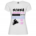 T-SHIRT PERSONALIZZATA QUESTA RAGAZZA È GIÀ IMPEGNATA CON UN MOTOCICLISTA FIGO E SEXY COLORE BIANCO