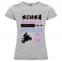 T-SHIRT PERSONALIZZATA QUESTA RAGAZZA È GIÀ IMPEGNATA CON UN MOTOCICLISTA FIGO E SEXY COLORE GRIGIO